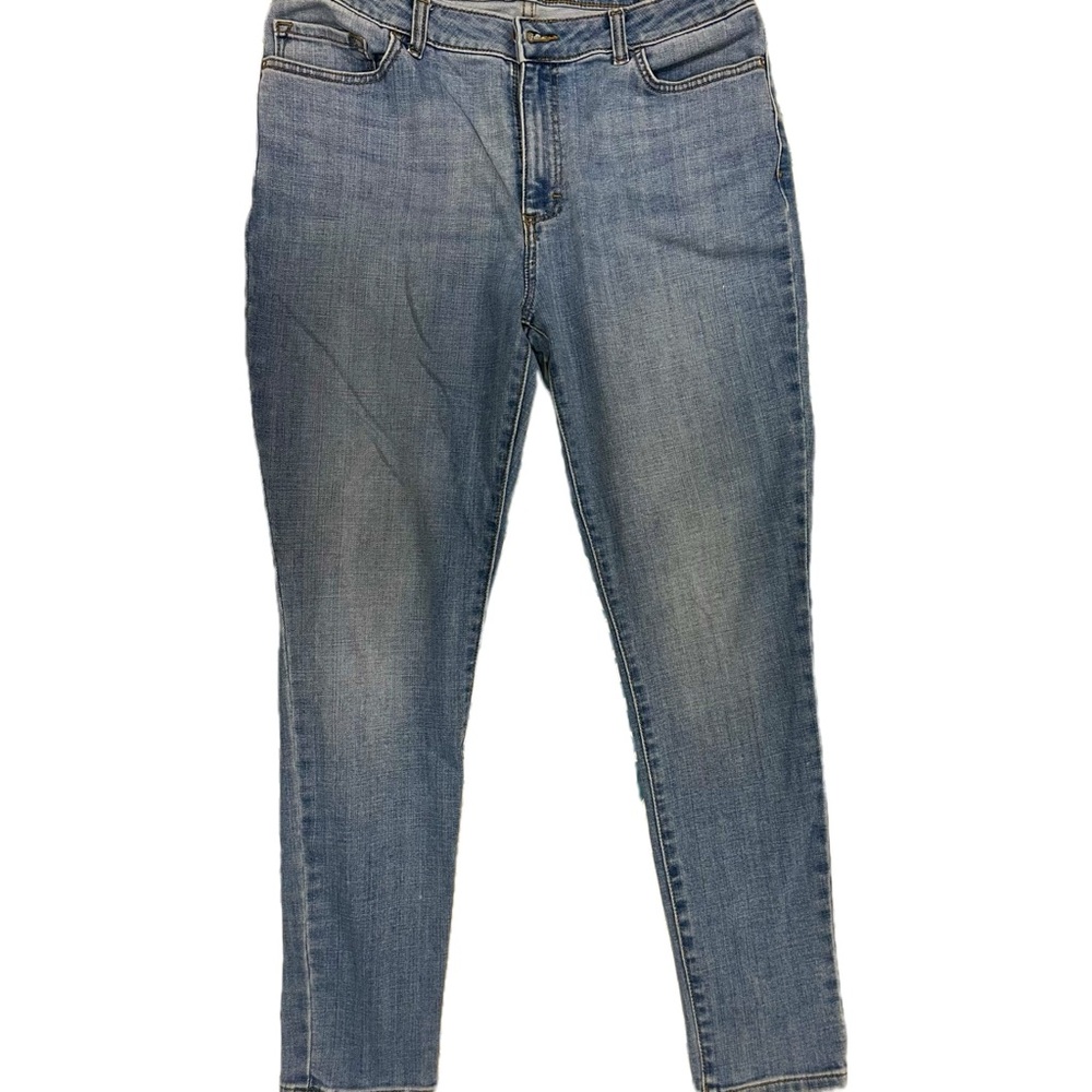 Slim-fit, skinny leg, mid-rise Lee jeans, size 14